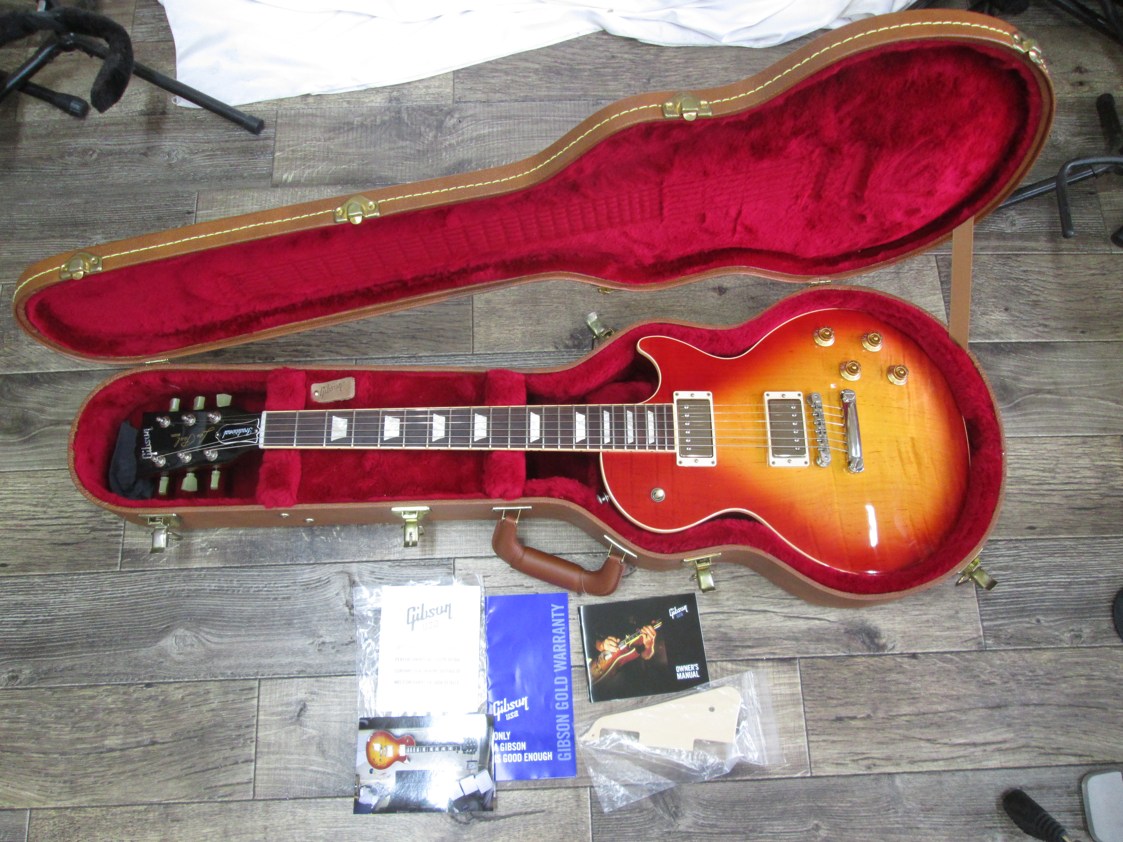 GIBSON LesPAUL Traditional T